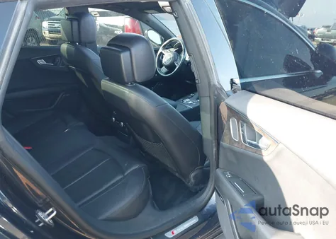 2017 Audi A7 3.0T Premium Plus z USA, uszkodzony, nr VIN WAUW2AFC5HN077017